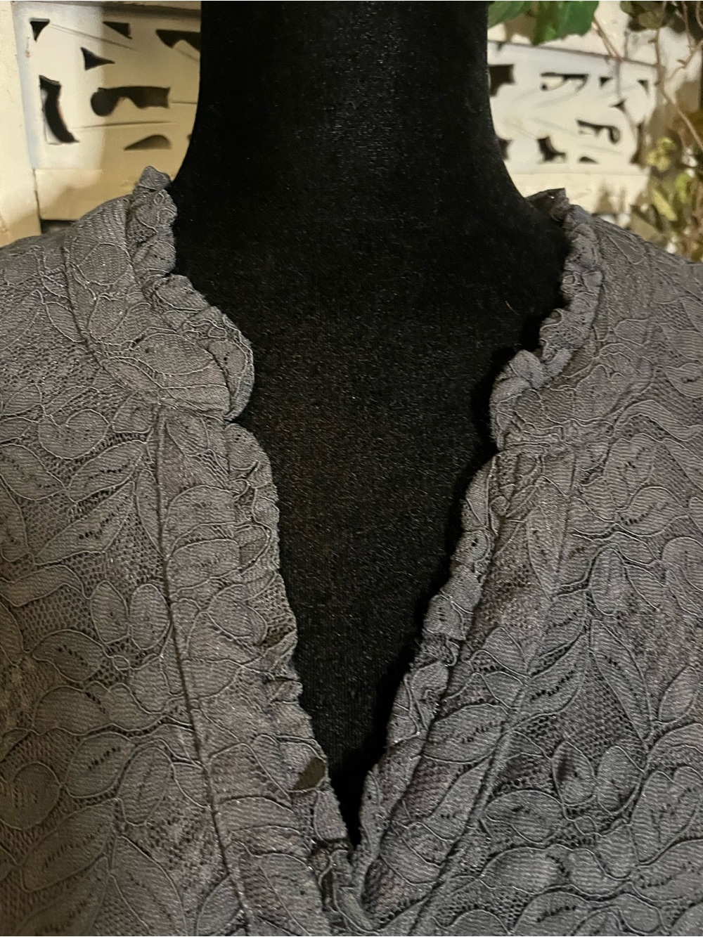 NWT! TORRID DELIGHTFUL DARK GREY STRETCH LACE LONG SLEEVE PLUS SIZE MINI DRESS - Picture 4 of 13
